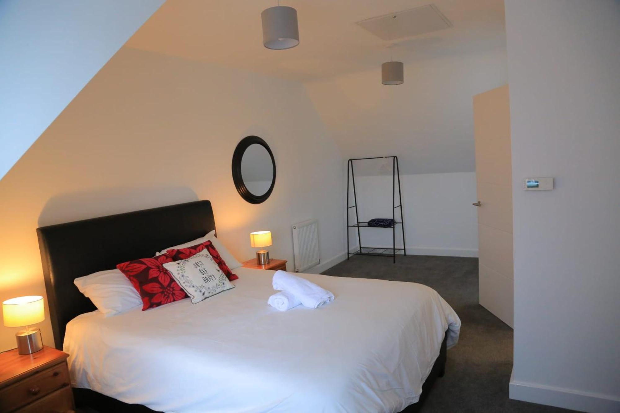 Beautiful New Family Home Leeds  Buitenkant foto