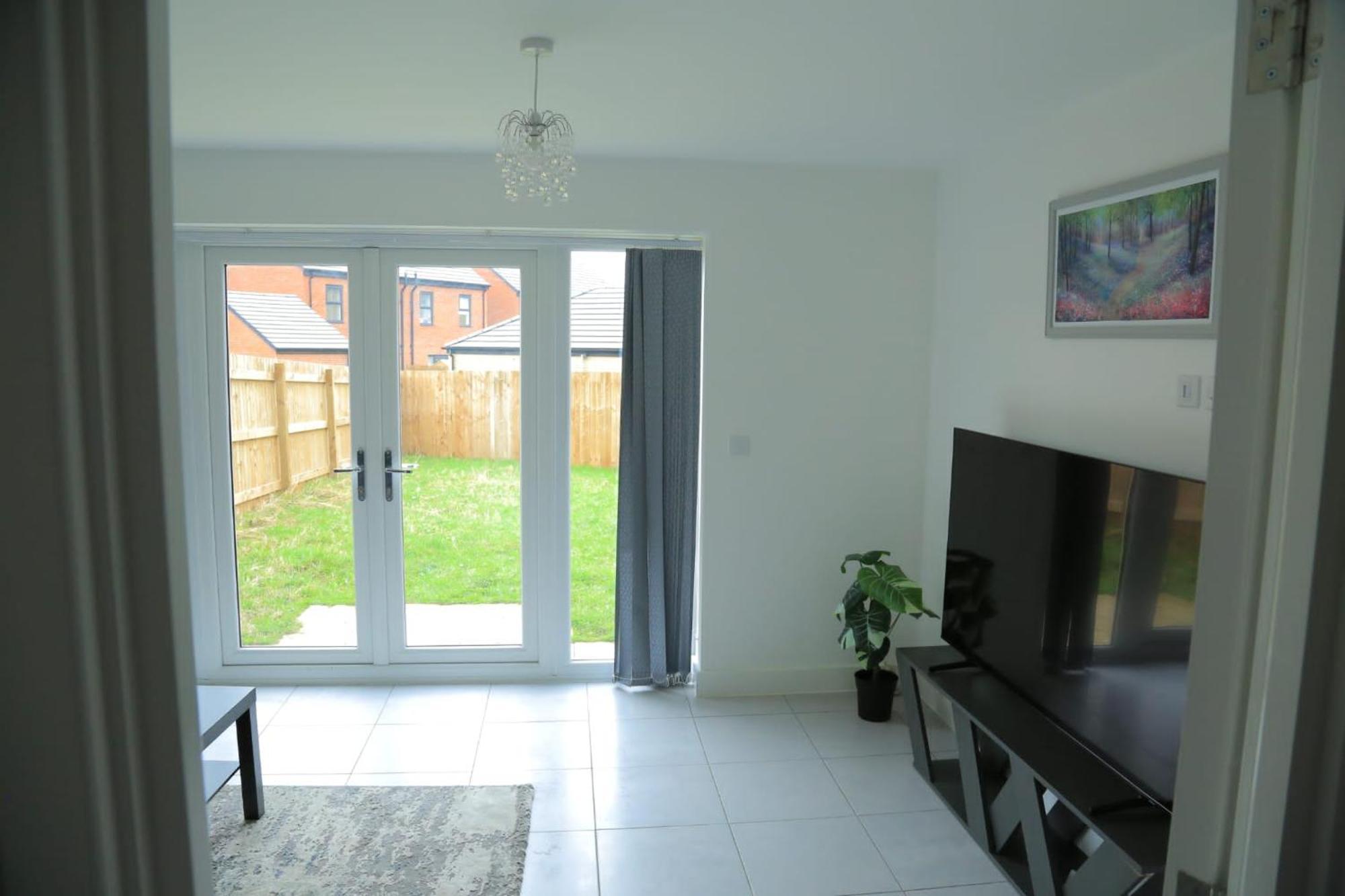 Beautiful New Family Home Leeds  Buitenkant foto